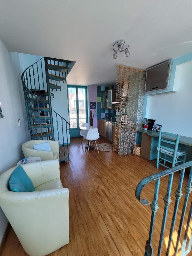 Gite Milly - 2 Studios En Coeur De Ville Eksteriør billede