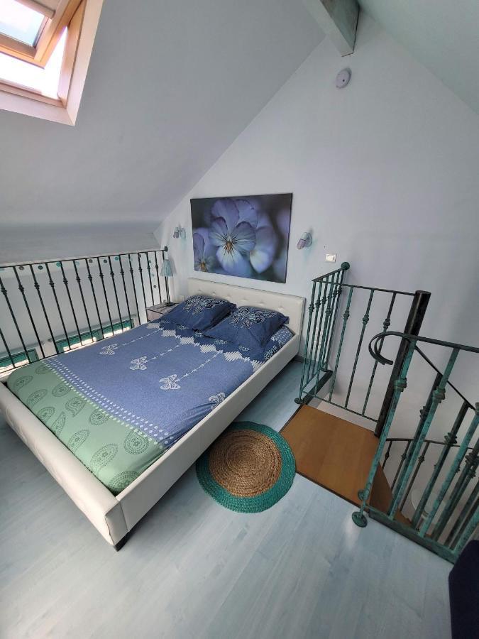 Gite Milly - 2 Studios En Coeur De Ville Eksteriør billede